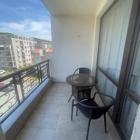 Apartment Sveti Vlas Апартаменты *